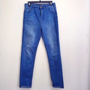 Mid-rise, light blue skinny jeans